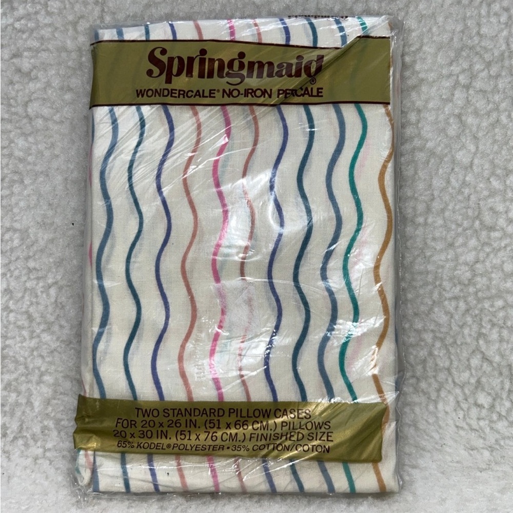 Springmaid two standard pillow cases 80's 90's colorful squiggley lines